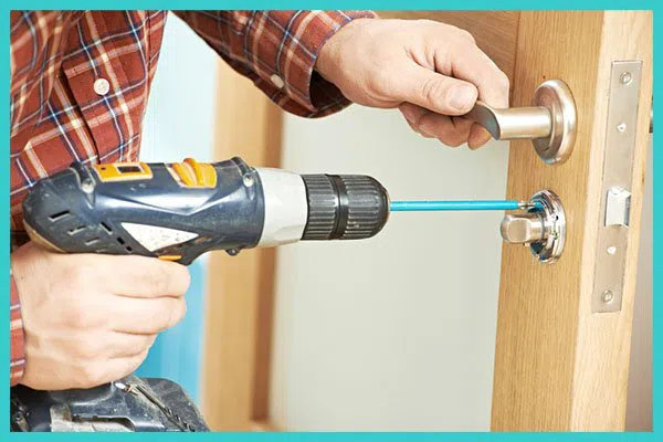 Advanced Locksmith Service Milwaukee, WI 414-939-0868 - 13-new-locks-20installation